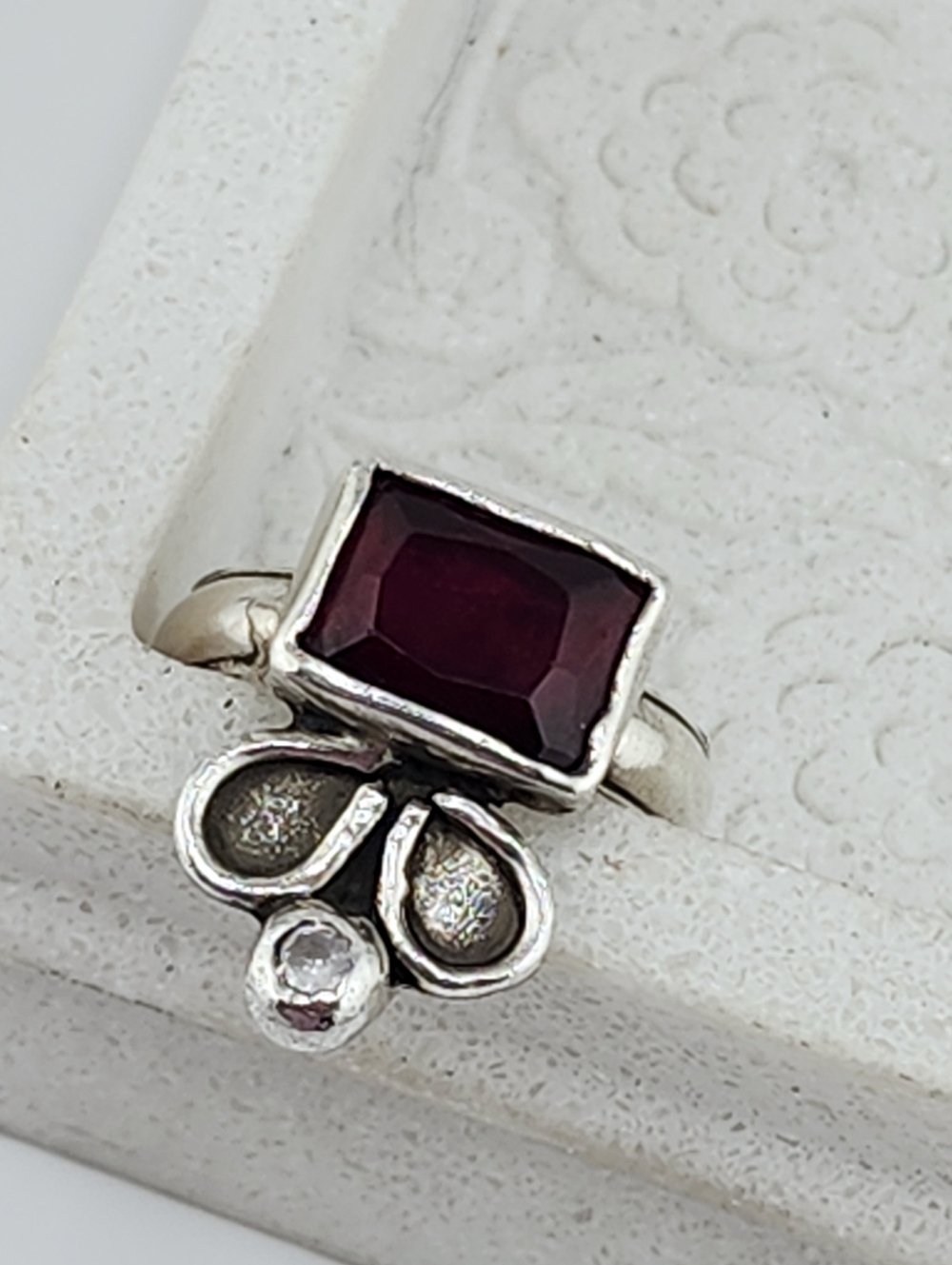 GARNET & CLEAR ZIRCONIA HANDMADE RING IN STERLING SILVER RECYCLED METAL SZ 6 - Picture 9 of 14